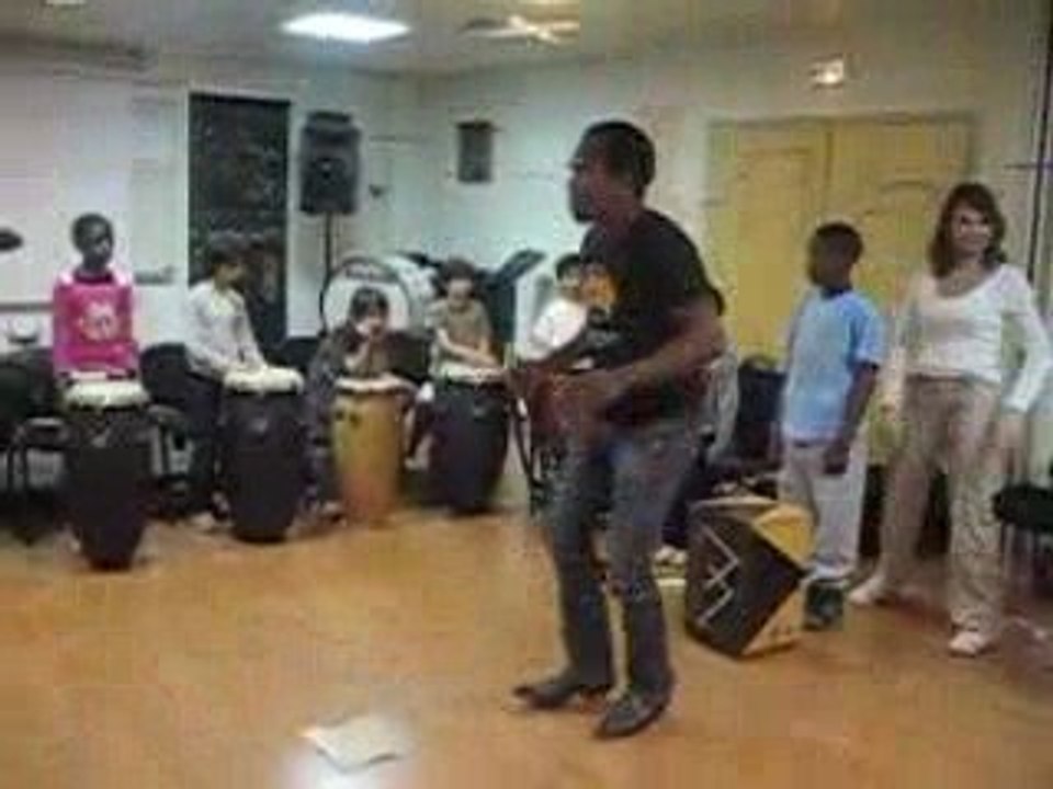 20090403 atelier percussions avec Miguel (19)