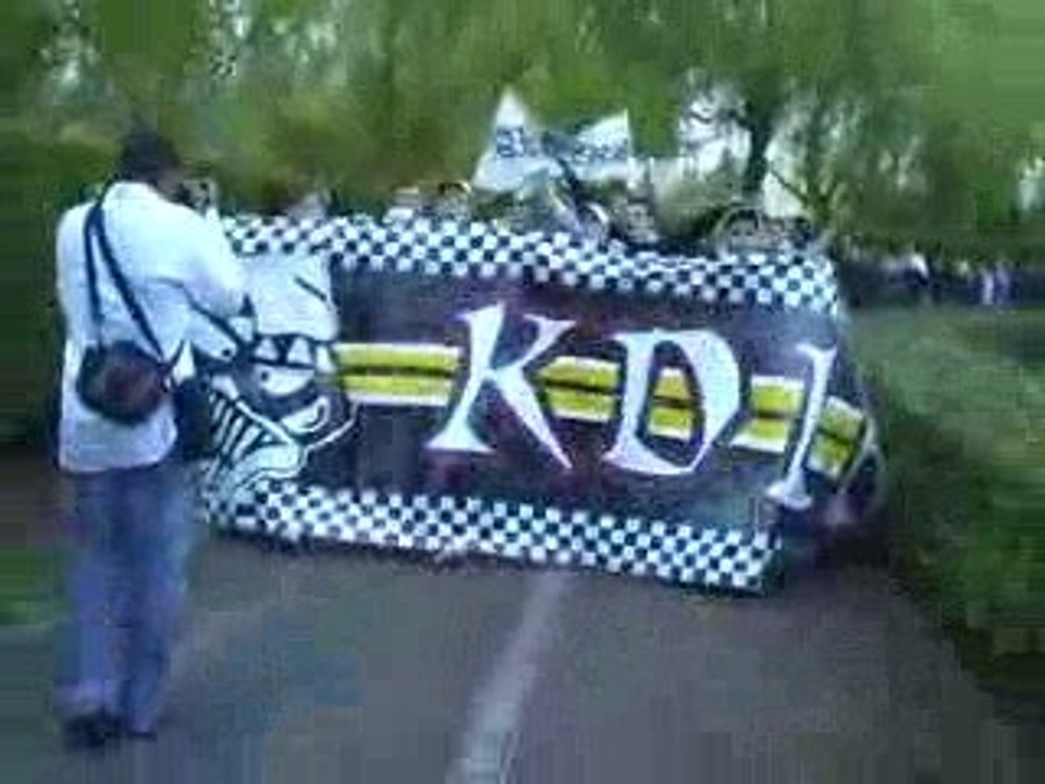 Arrivée du  cortége du KDLB à TOURS