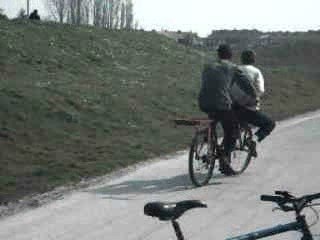 TED ET TOF FONT UN FREIN DEVANT