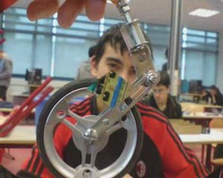 Robot ramasse-miettes   PPE 2009