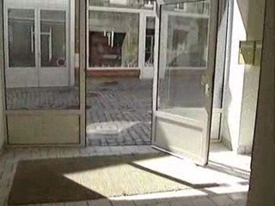 MOV09106