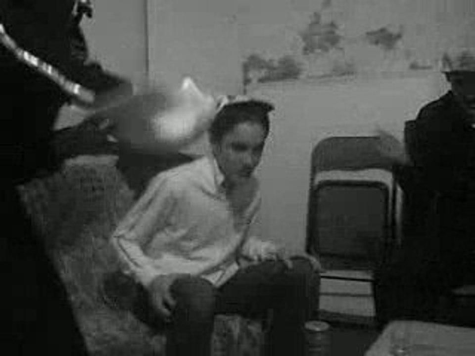 Jimmy qui joue eu jeu de Lulu XD