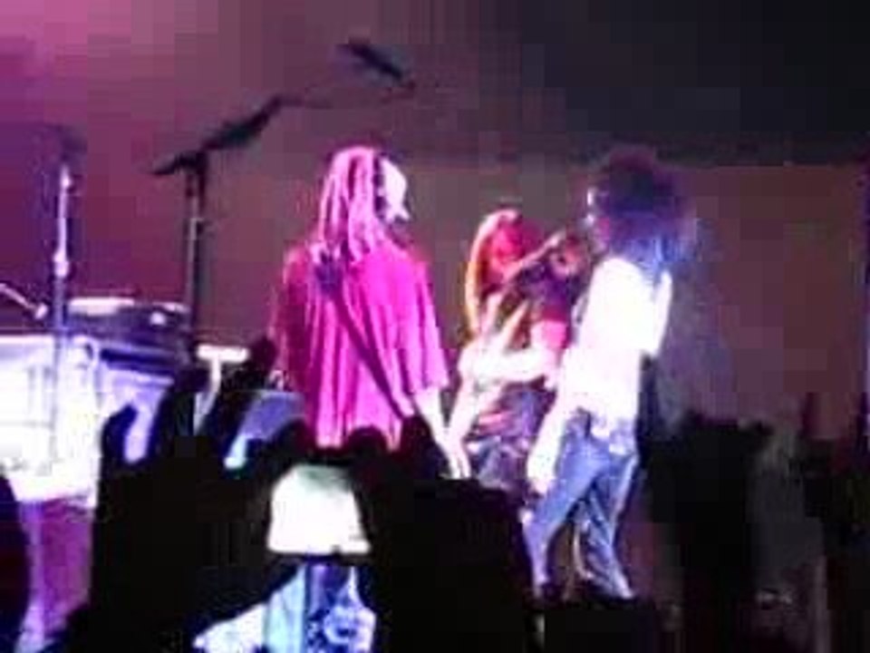 Tokio Hotel - Ready, Set, Go @ NYC (funny)