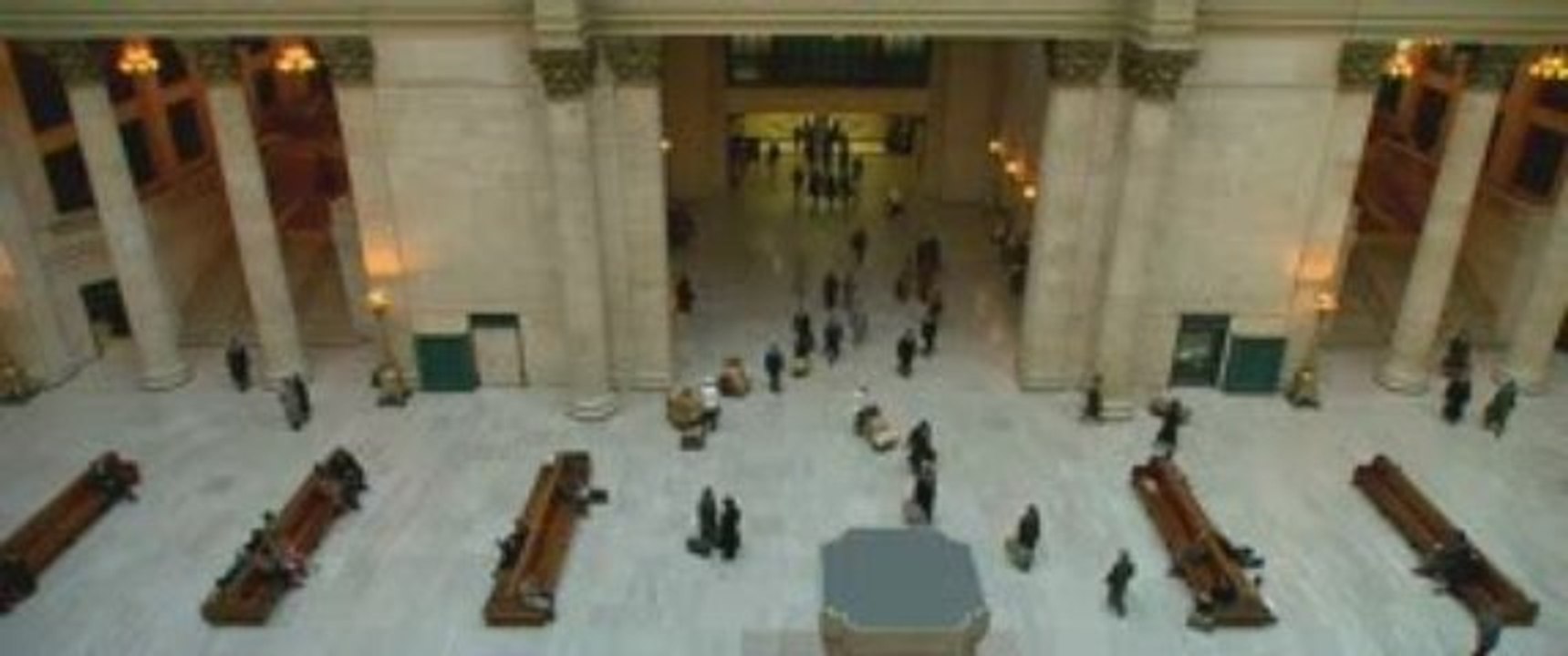 Public Enemies - Trailer 1 (Large)
