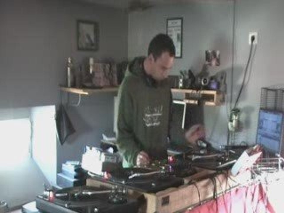 Mix 3 platines + scratch dj tchomine