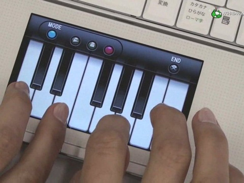 Mebius NJ70A Hands-On: The world first netbook with optical