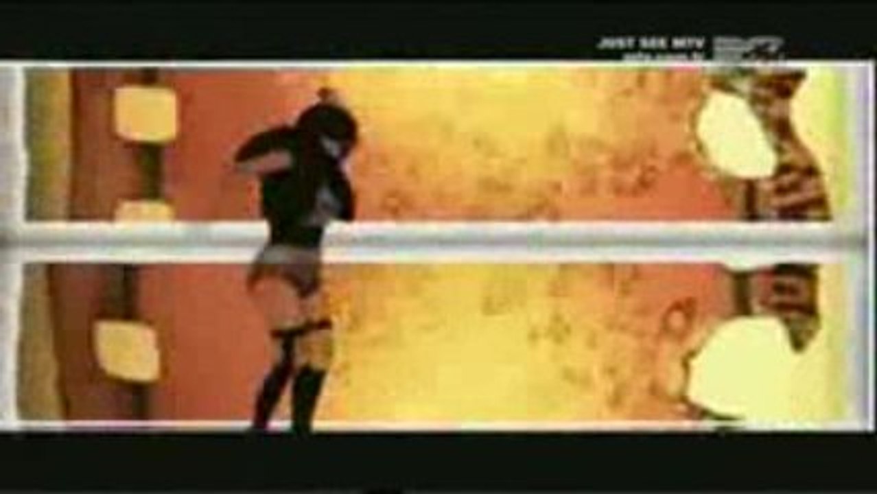 HANDE YENER - HAYROLA YENI VIDEO KLIP 2009