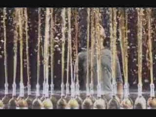 cola i mentos = wybuch. tu w zwolnionym tempie