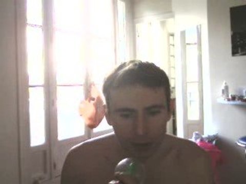 Wiwi égratigne Je vais frapper à ta porte