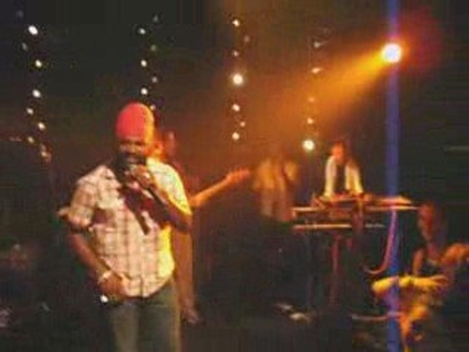 Fantan mojah - hungry (live @ taptab schaffhausen 08)