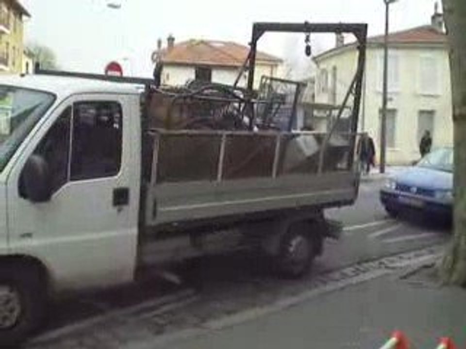 Lyon Montchat: Recupération de déchets