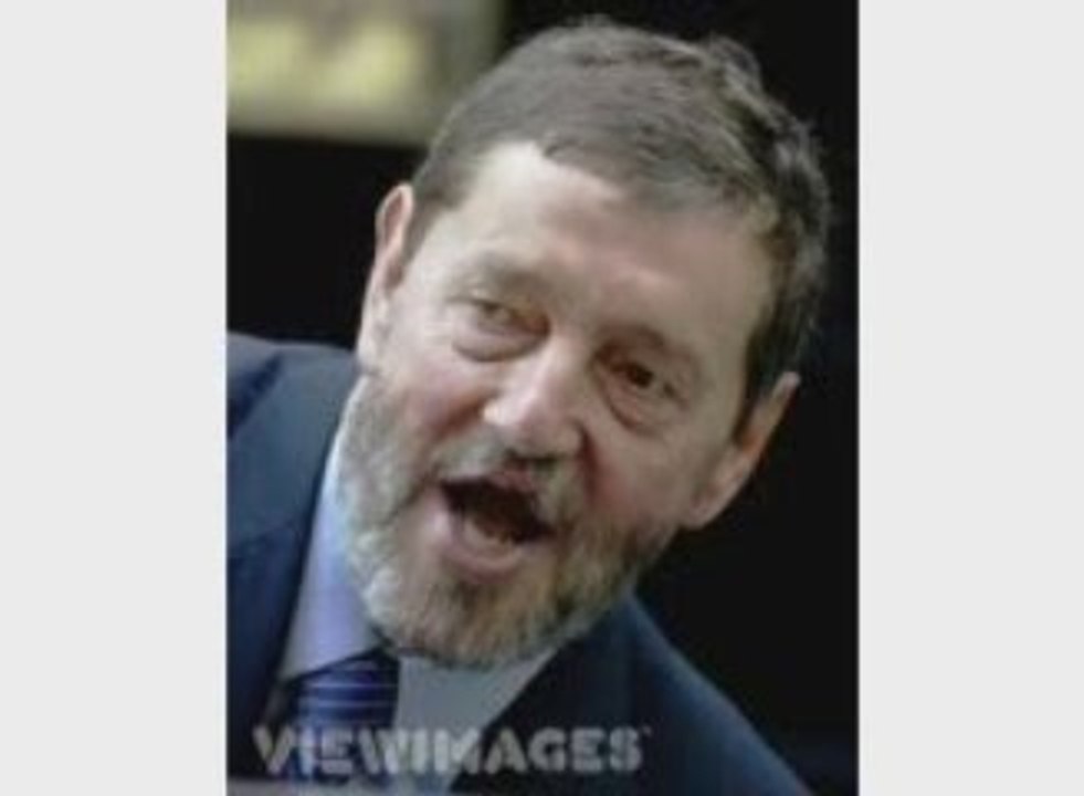 Luton taxis Luton airport taxi Blunkett says Cybercabz Luton