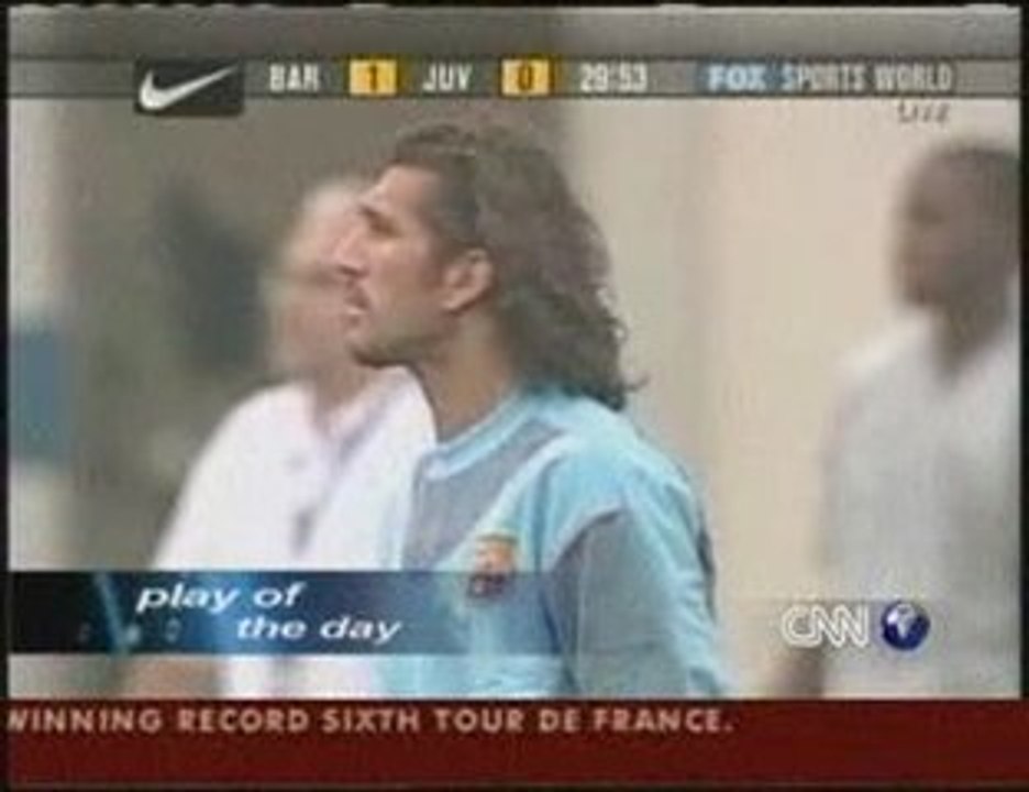 Arret de Rüstu Reçber dans Barça-Juventus