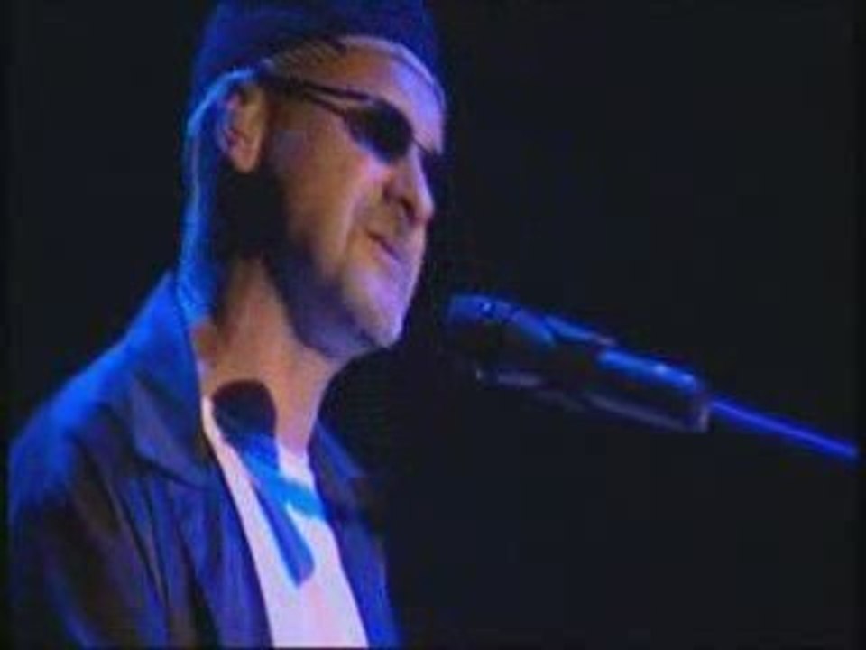 Paul Carrack - Eyes Of Blue LIVE