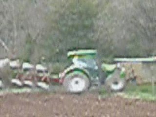 LABOUR LOIRE 2009 AVEC UN DEUTZ-FAHR K 90+CHARRUE 3 CORPS