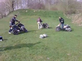 Tourniké avec les scoots