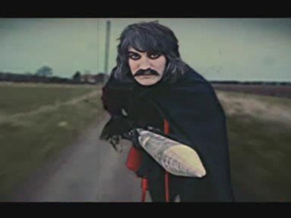 Kasabian chat about Noel Fielding as 'Vlad The Impaler'