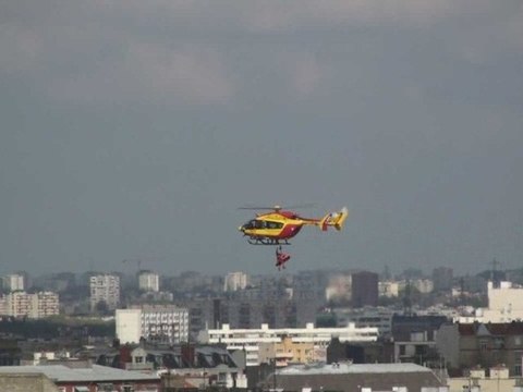 Hélitreuillage à la Garenne-Colombes