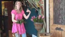 Tracy Porter’s Creative Easter Flower Arranging Video