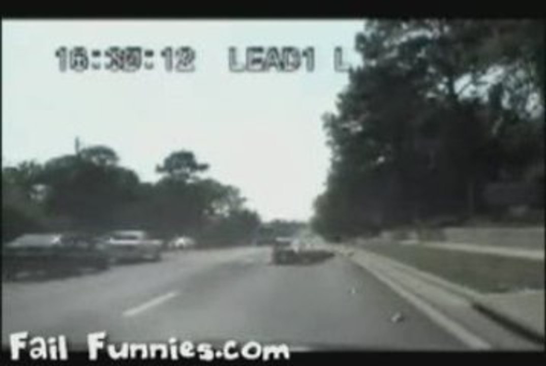 Wheelie Crash In Front Of Cop Fail
