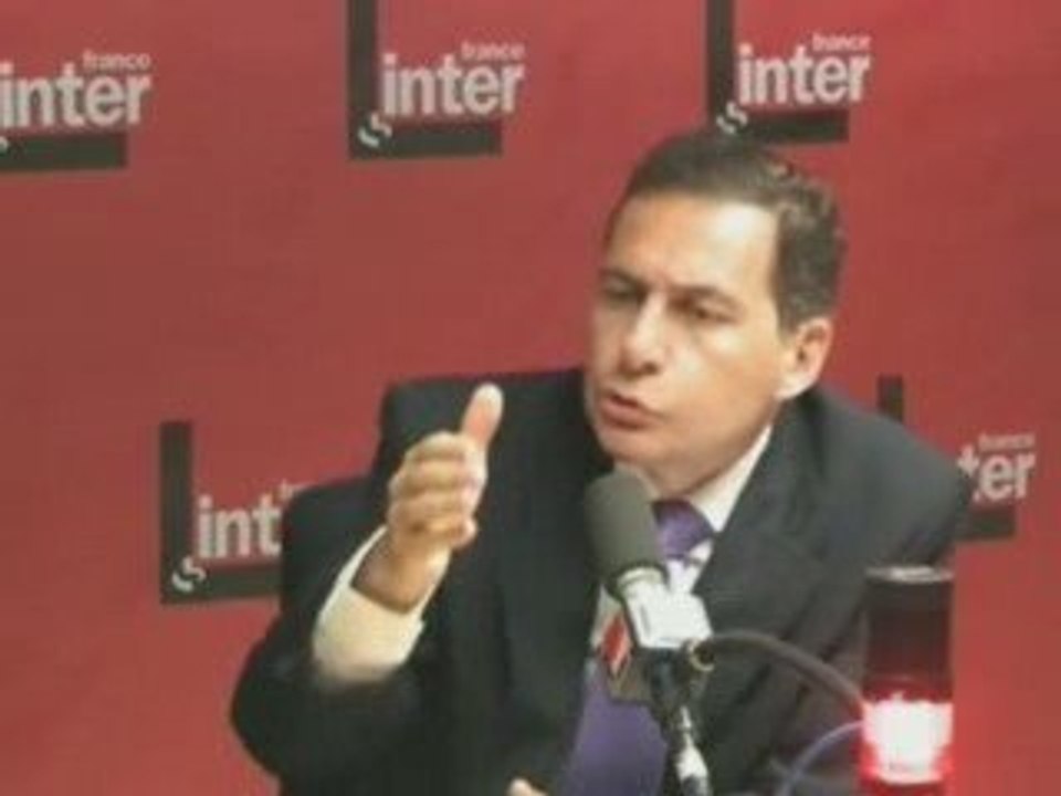 Eric Besson : rassurez-vous, la loi n'est jamais appliquée !