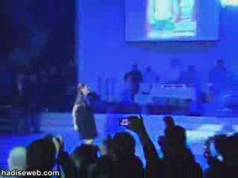 Hadise Gümülcine Dum Tek Tek Performansı