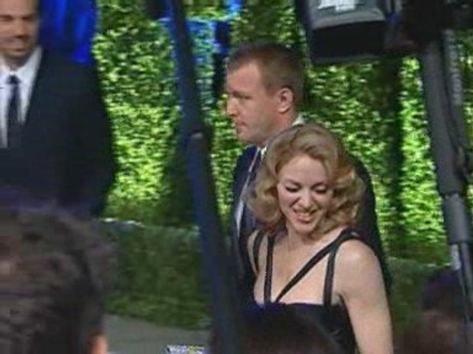 Madonna donates cash to earthquake victims