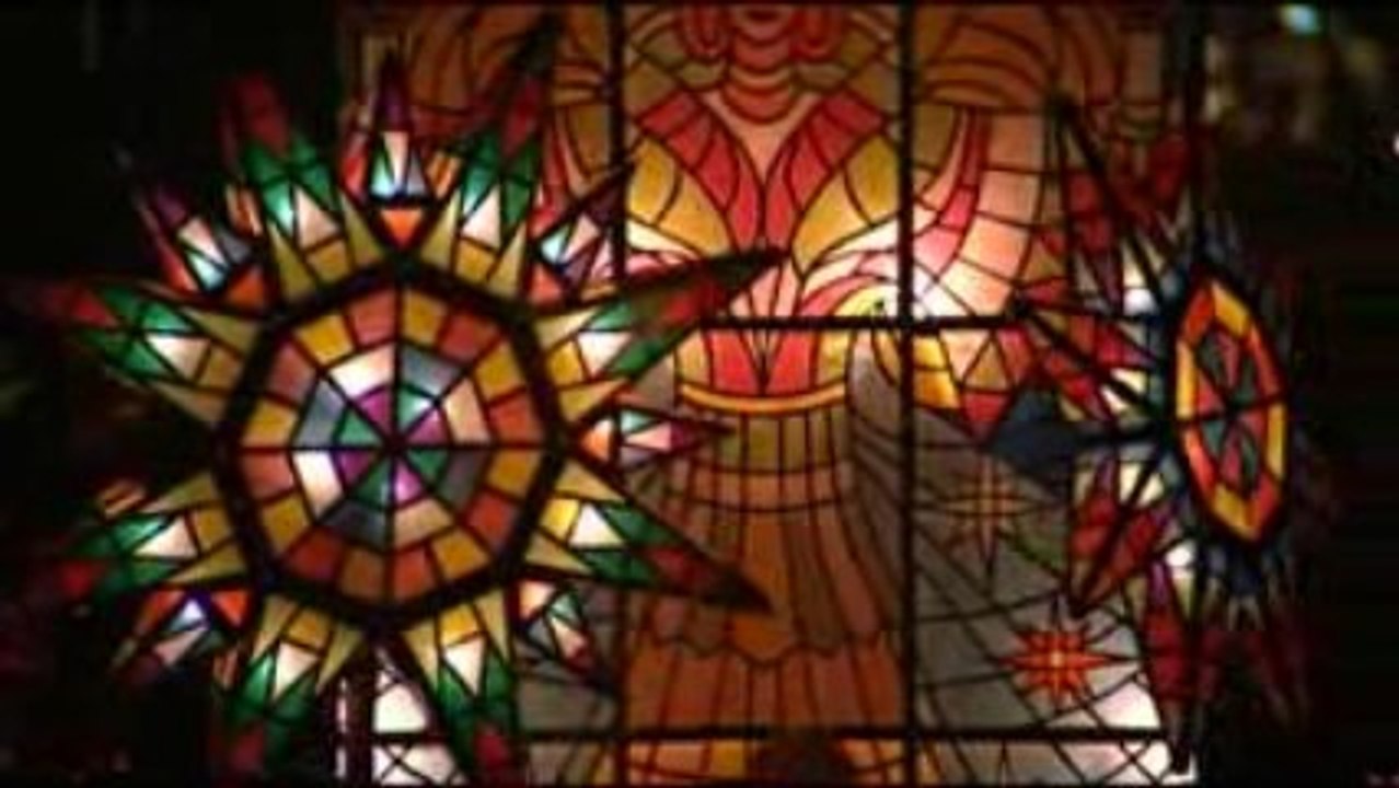 Christkindlesmarkt Nürnberg-Lichterzug zur Burg (c) telefilm