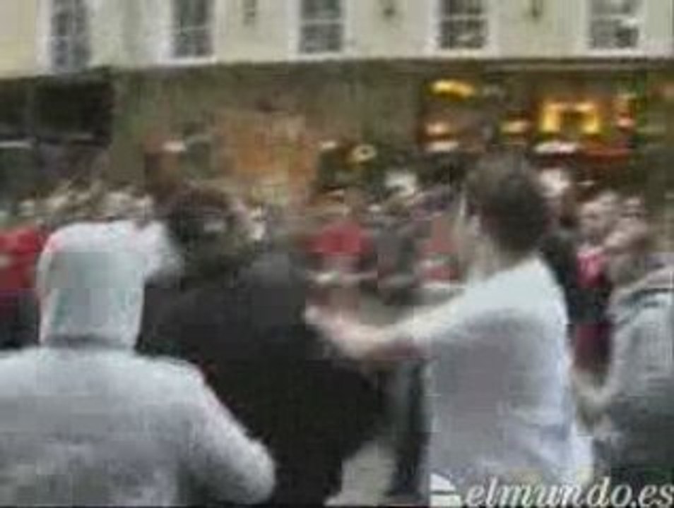 hooligans Anglais VS Russes