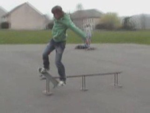 PRELUDE CONTEST AMICAL ROUL'AVENUE ROLLER SKATE PARC