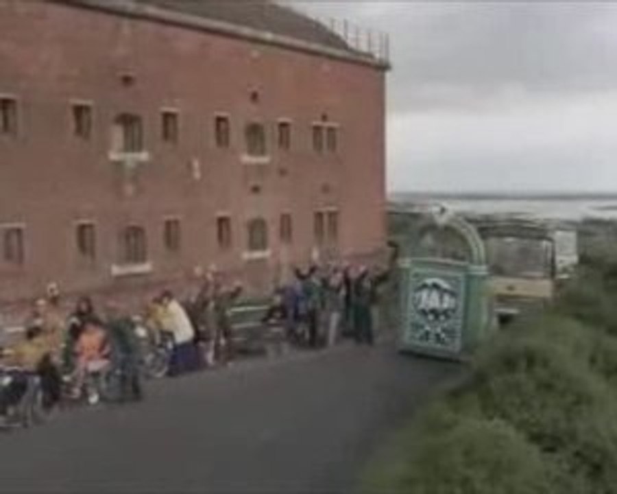 Berlusconi camping weekend