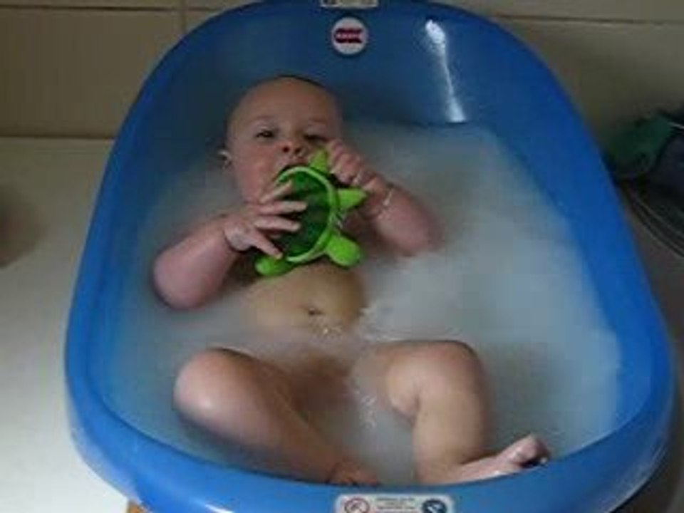 Noah dans le bain