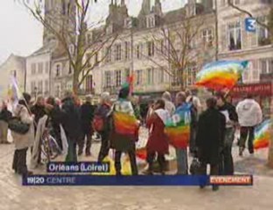 France 3 Centre - Rassemblement contre l'entrée dans l'OTAN