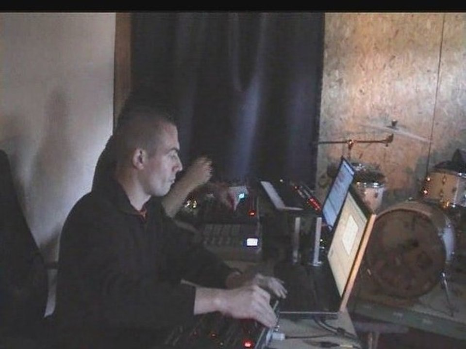 Live rehearsal 1 ‘Tales kleptomaniac Tour’