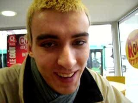 Chou et la danse des sourcils