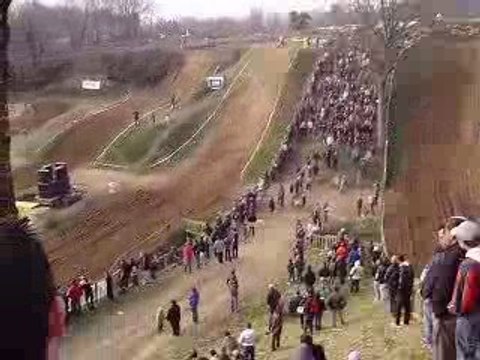 saut motocross apres le depart