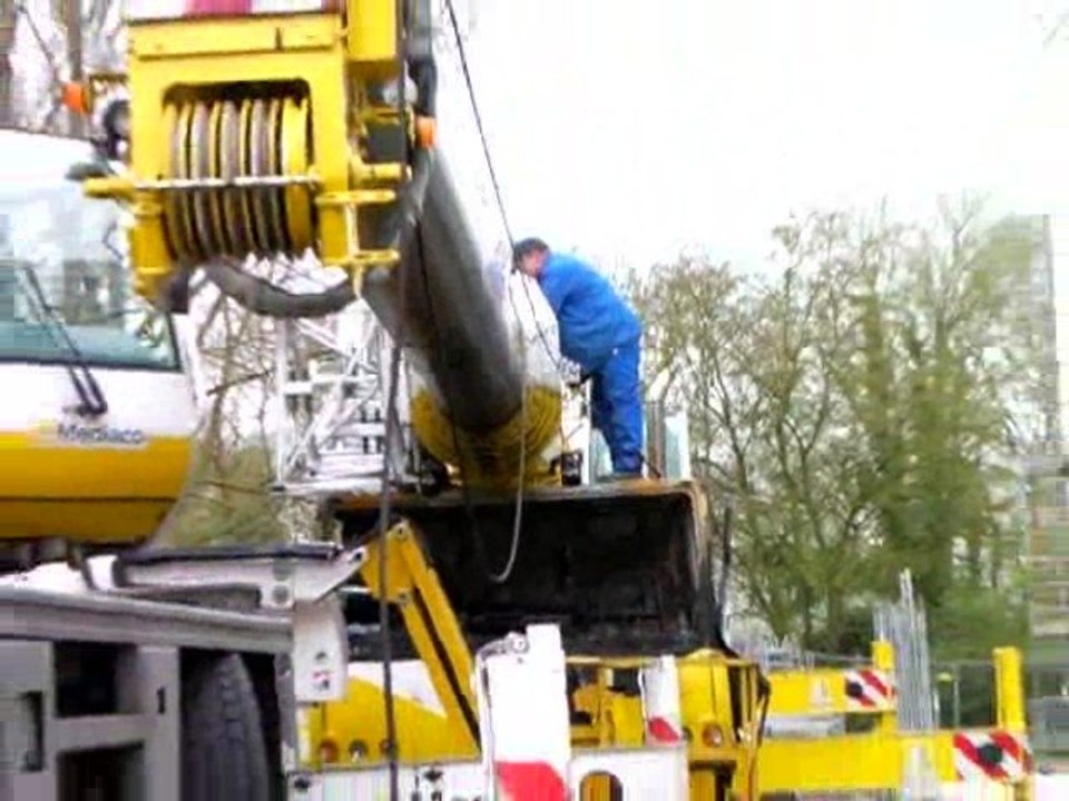 Beauvais : une grue de 450000 euros incendiée à la ZUP