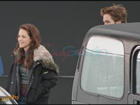 Exclusive: Robert Pattinson Filming New Moon first look