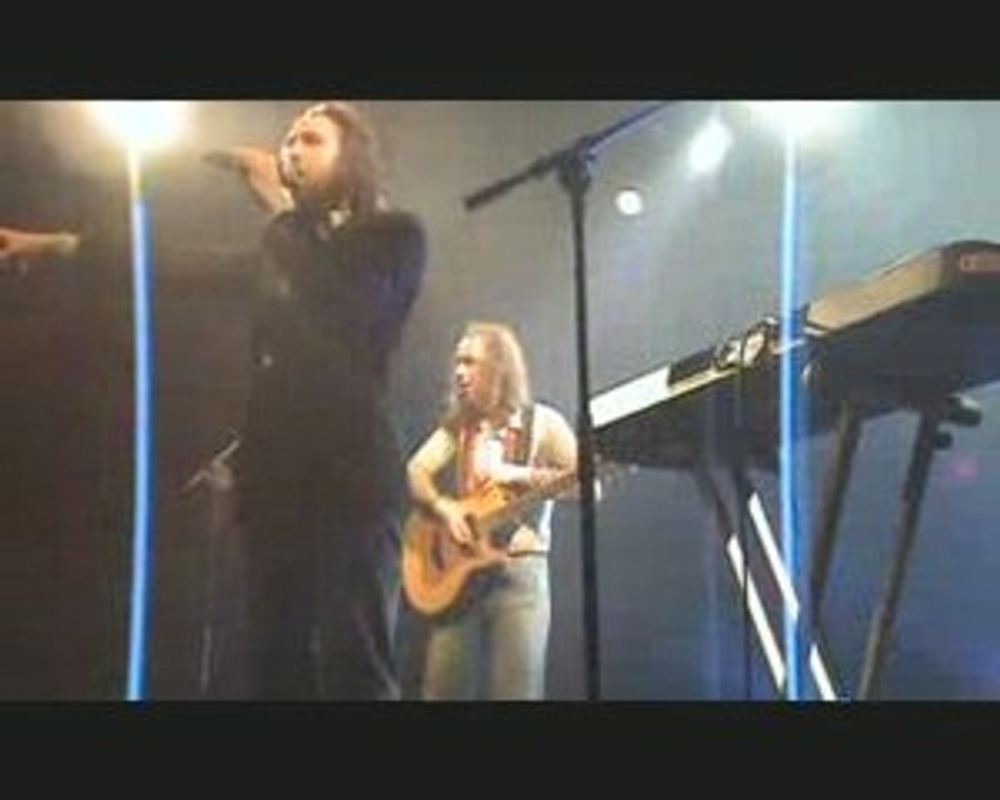 La chanson du dimanche au rockstore Standing ovation