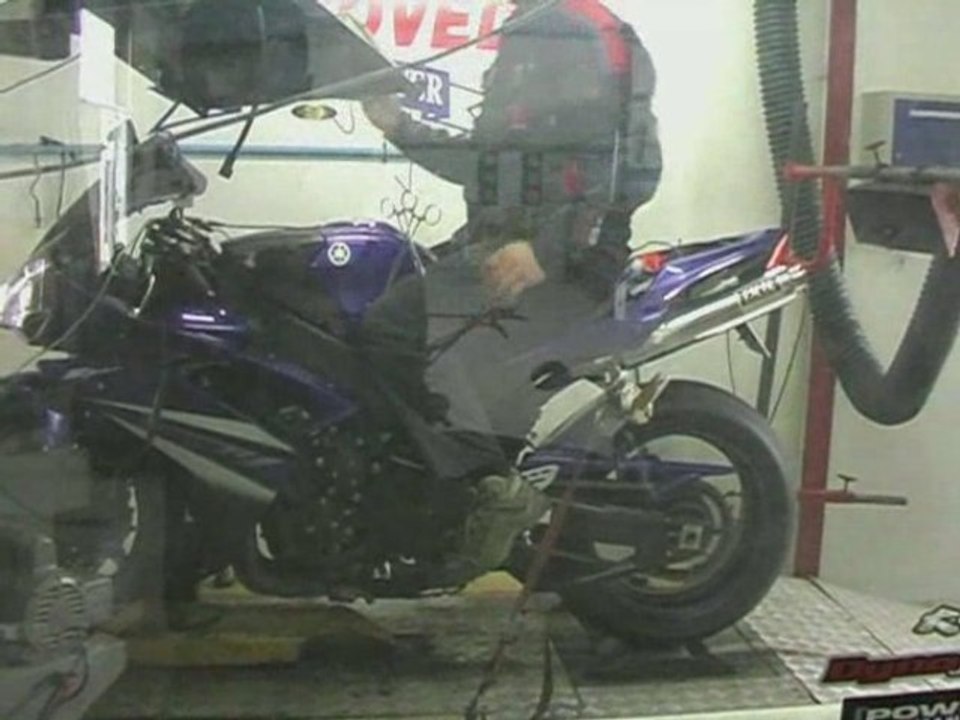 Yamaha R1 2007 - Réglage Power commander par Bike Colors