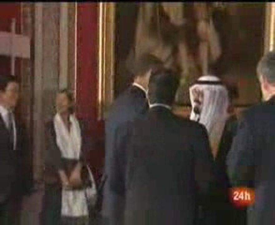 Obama fait le baise main au roi d'Arabie Saoudite