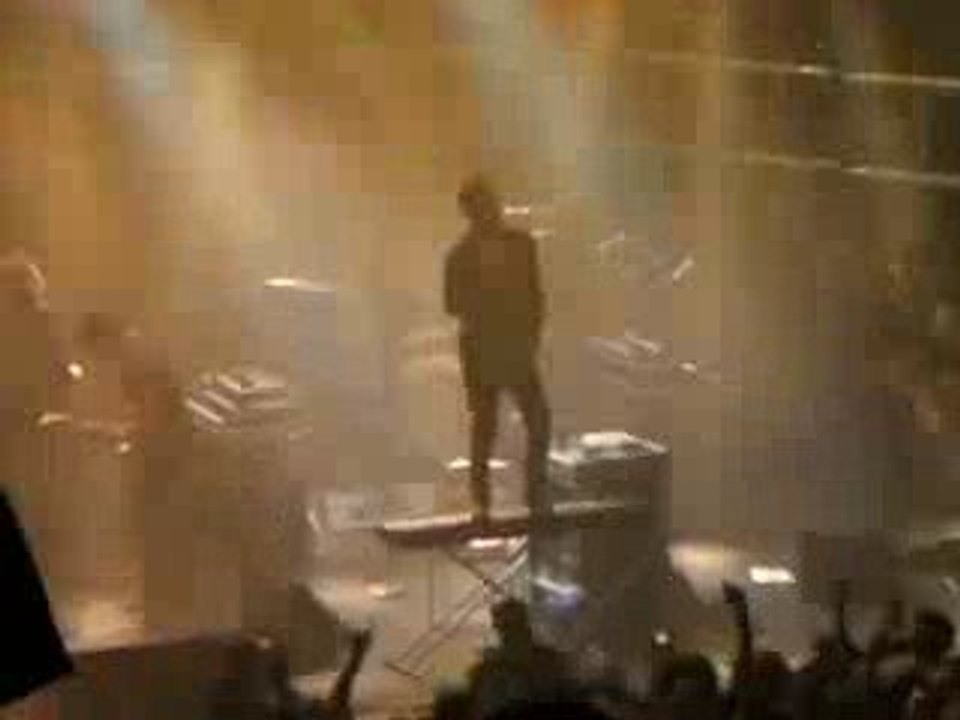 Ghinzu "Do you read me" au bataclan 03/04/2009