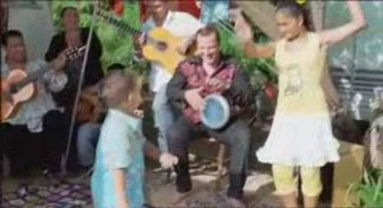 Yvan Le Bolloch et ma guitare s appelle revien taka clip