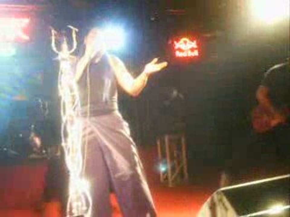 Hayko Cepkin-İntro&Bertaraf Et (10 Nisan İzmir Ooze Venue