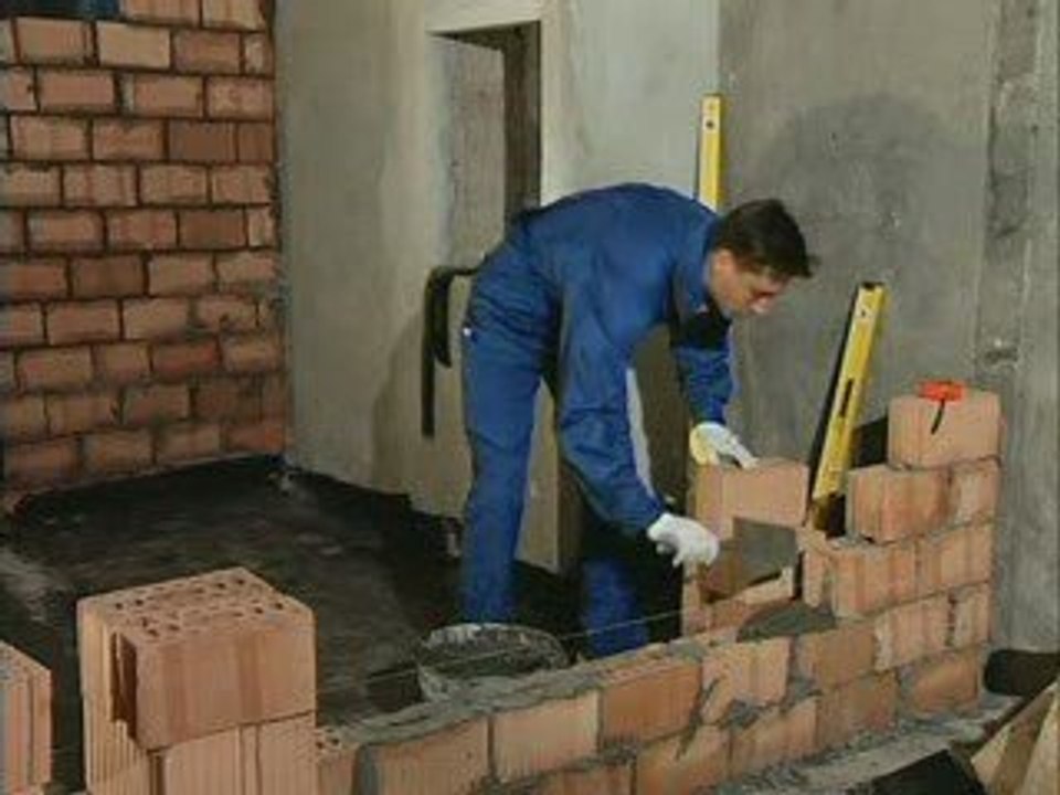 Возведение стен