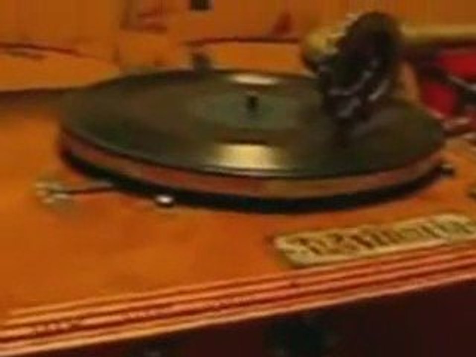Eftelya - evlerinin önu.http://besde.video-forums.com