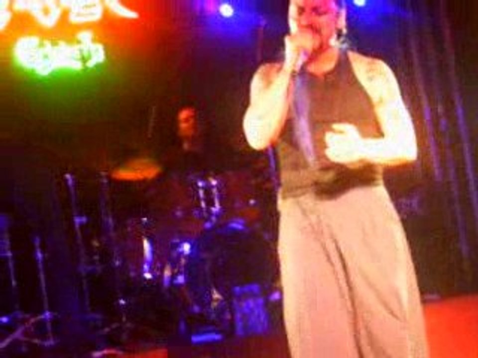 Hayko Cepkin-Ben Gideyim (10 Nisan İzmir-Ooze Venue)