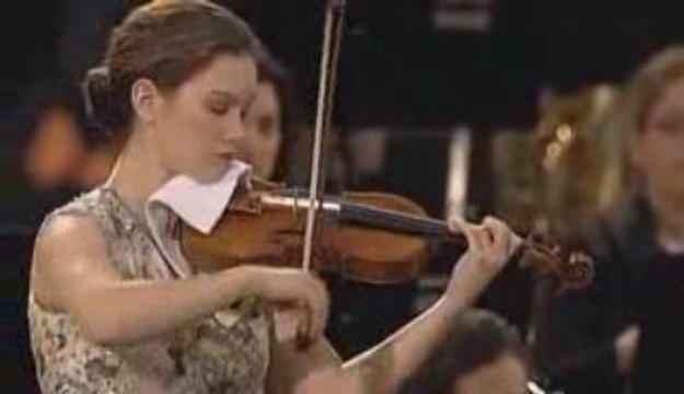 Hilary Hahn plays Mozart Violin Concerto No. 3 1st mvt