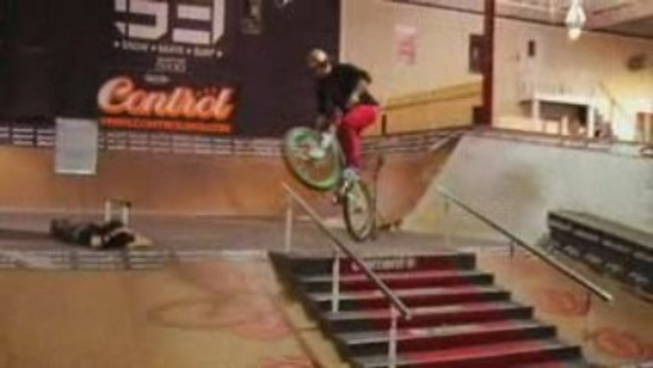 Andrew Bigelow web vid der