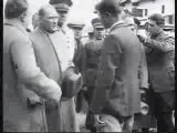 Atatürk Bir Köylüyü Dinlerken